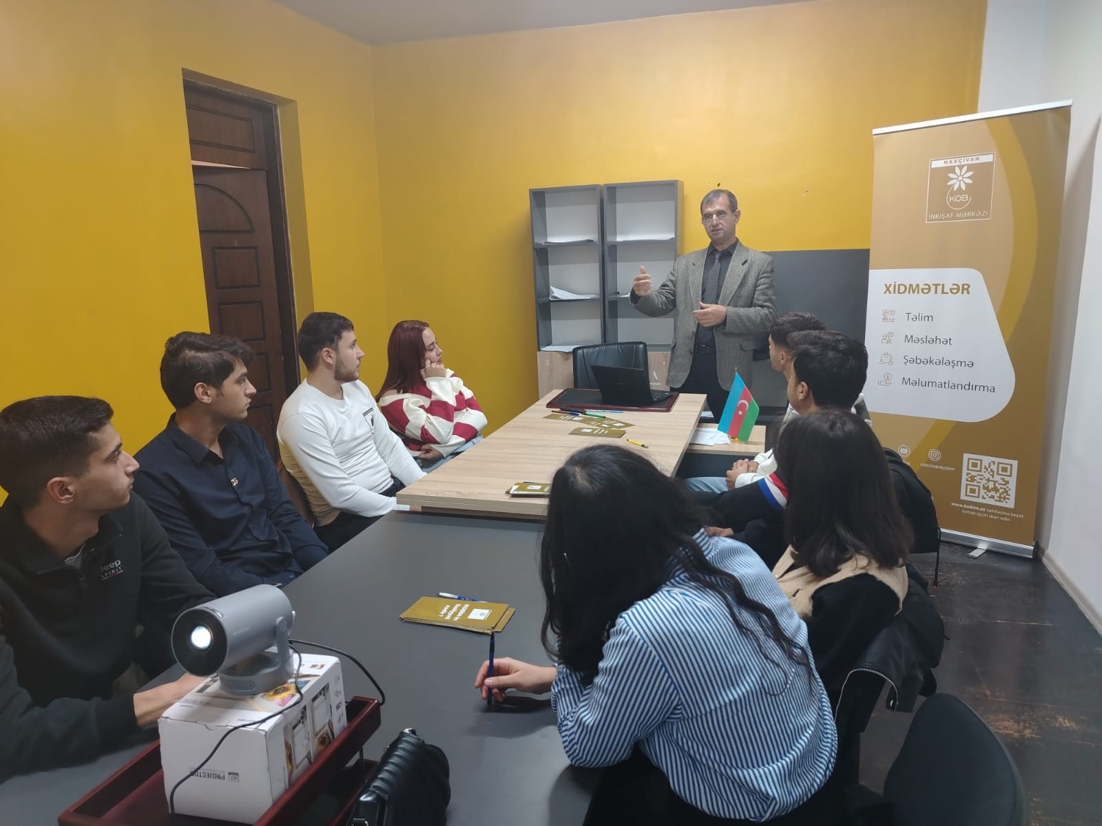 Naxçıvan KOB İnkişaf Mərkəzi (KOBİM) tərəfindən "Yeni iqtisadi reallıqda Naxçıvanda sosial biznes ideyaları" mövzusunda maarifləndirici təlim keçirilib